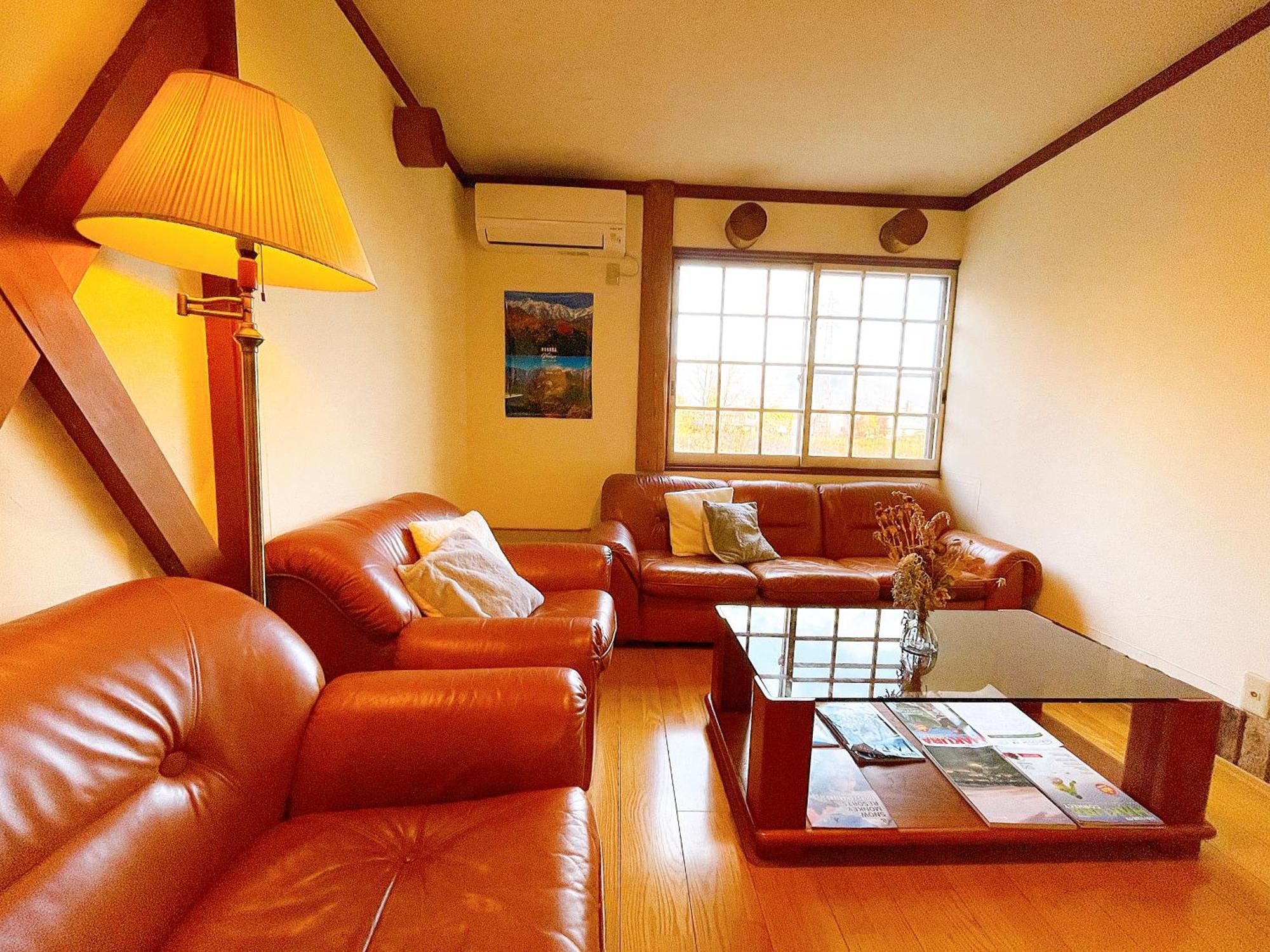Hakuba Pension & Log Hotel Meteor Exterior photo