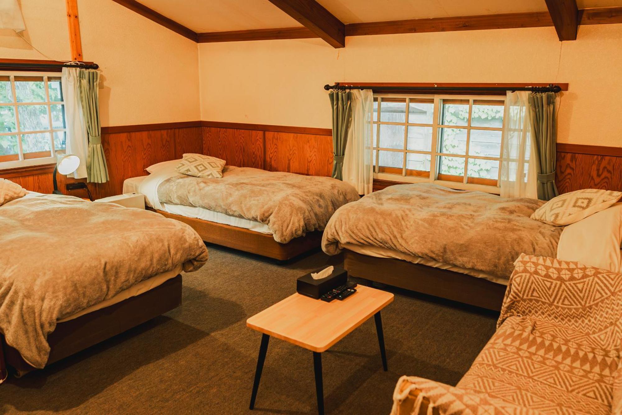 Hakuba Pension & Log Hotel Meteor Exterior photo